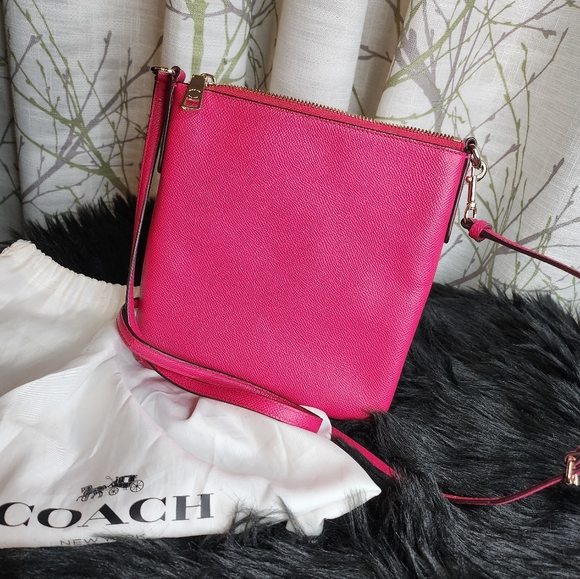 COACH pebble leather crossbody. - Picture 5 of 6